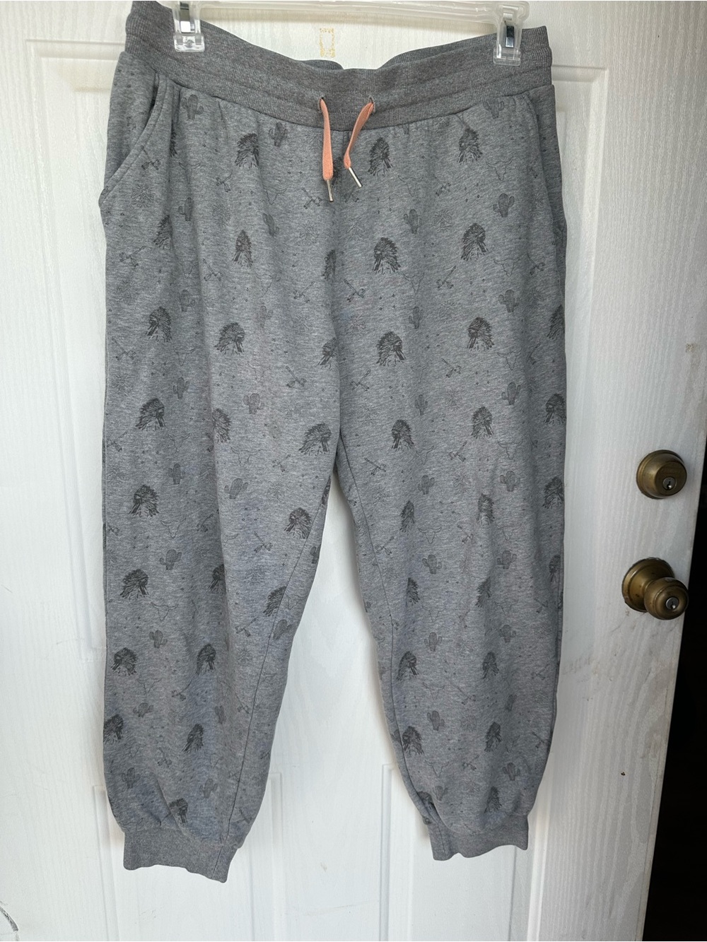 Gray Women’s Heather Jogger Sweatpants with Subtle Print